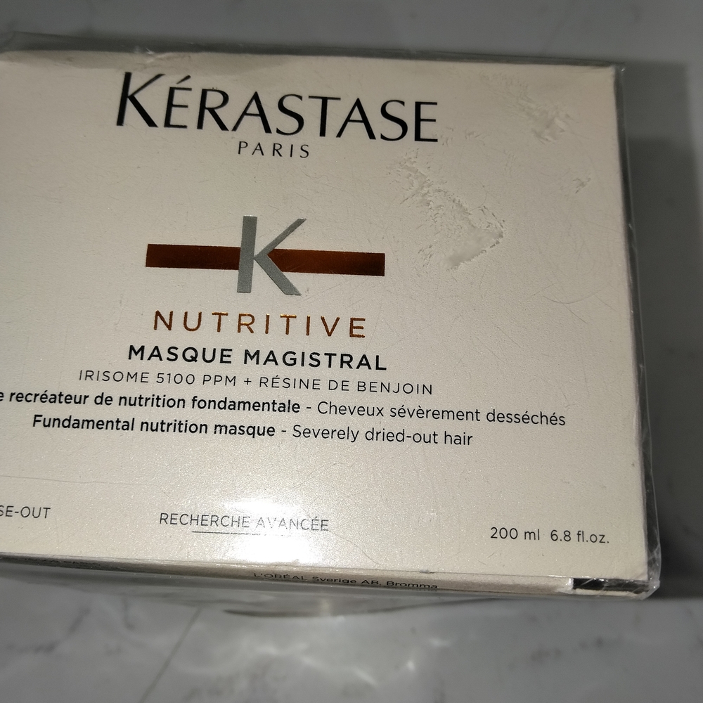 Kerastase Nutritive Masque - Cream and Gold - Picture 3 of 4
